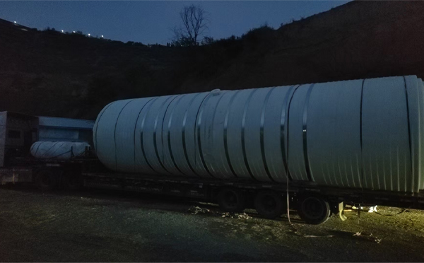 长城区圆桶运输途中